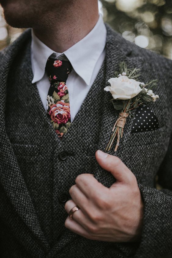 cravatta da sposo alternativo