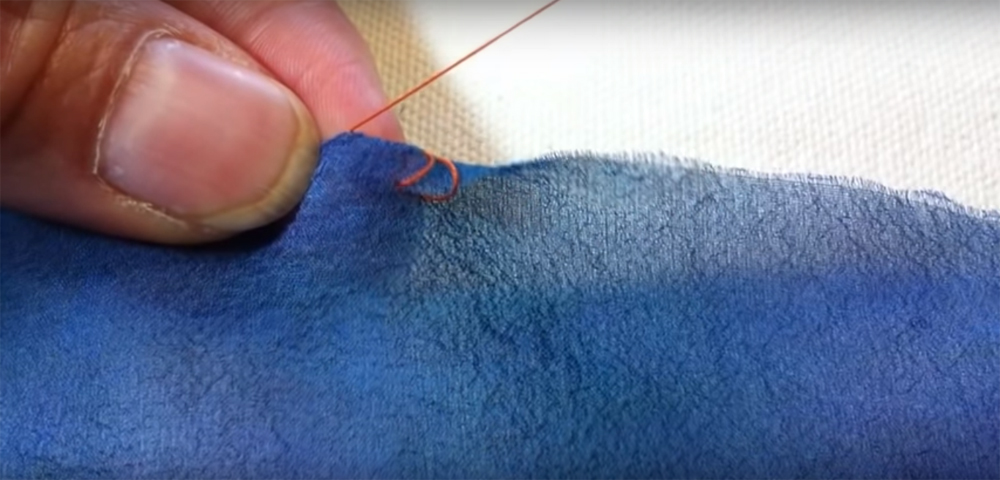 Come restaurare un foulard in seta