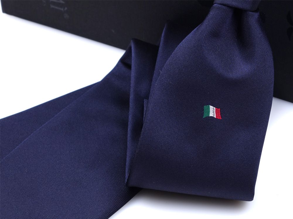 cravatta blu scuro dm ties per fondazione tender to nave italia